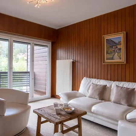 Les Girolles Apartment *