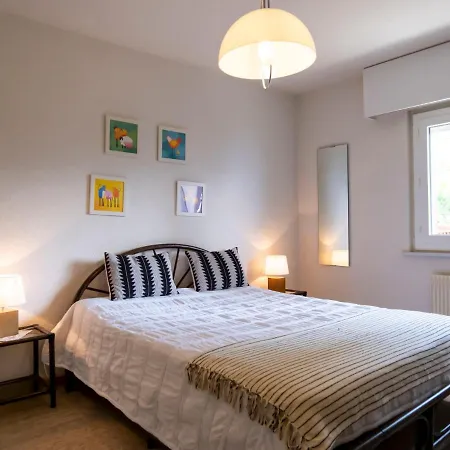Les Girolles Apartment *